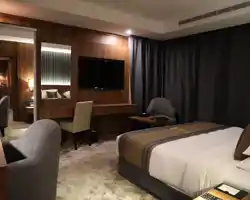 E hotel thumbnail